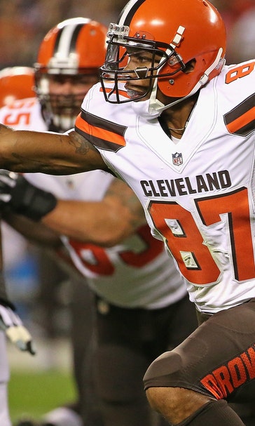 Browns' Pryor changes uniform number, now must produce